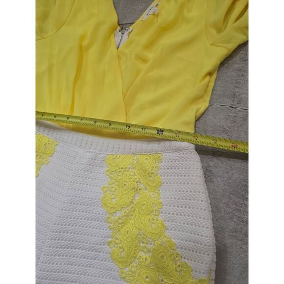 Soieblu Summer Romper Yellow & White Wrap Lace Shorts Long Sleeve Women's Size L - Picture 8 of 11